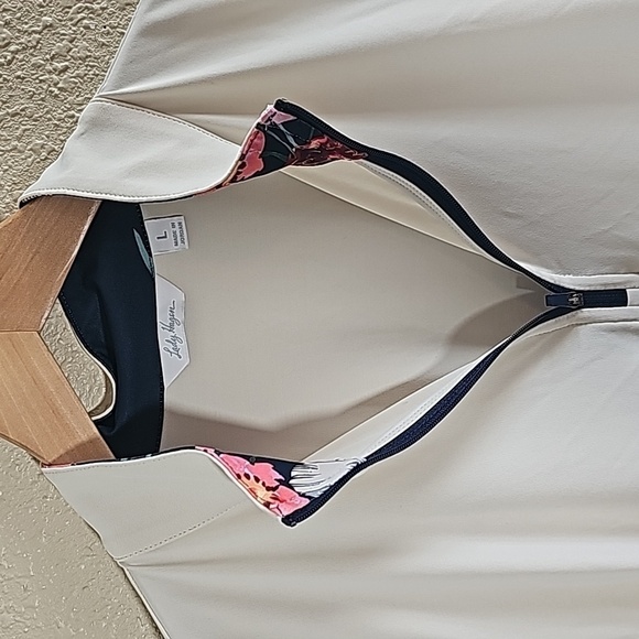 Lady Hagen Sleeveless Top - Picture 4 of 7